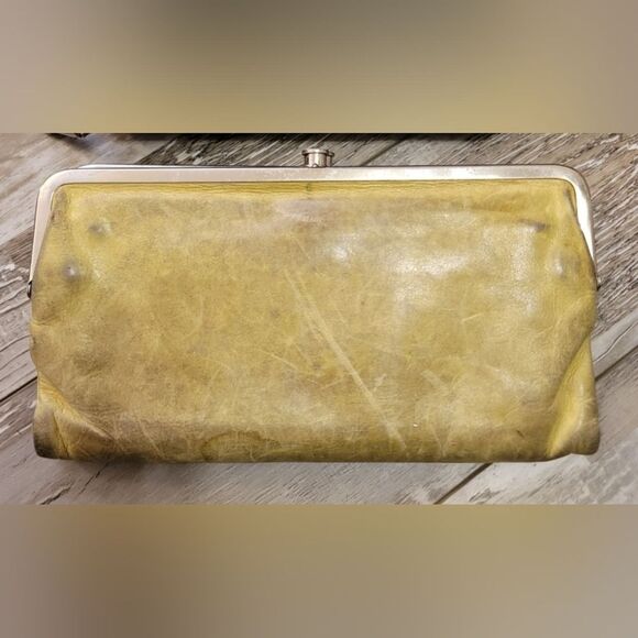 Hobo Leather Lauren Clutch - Picture 1 of 8